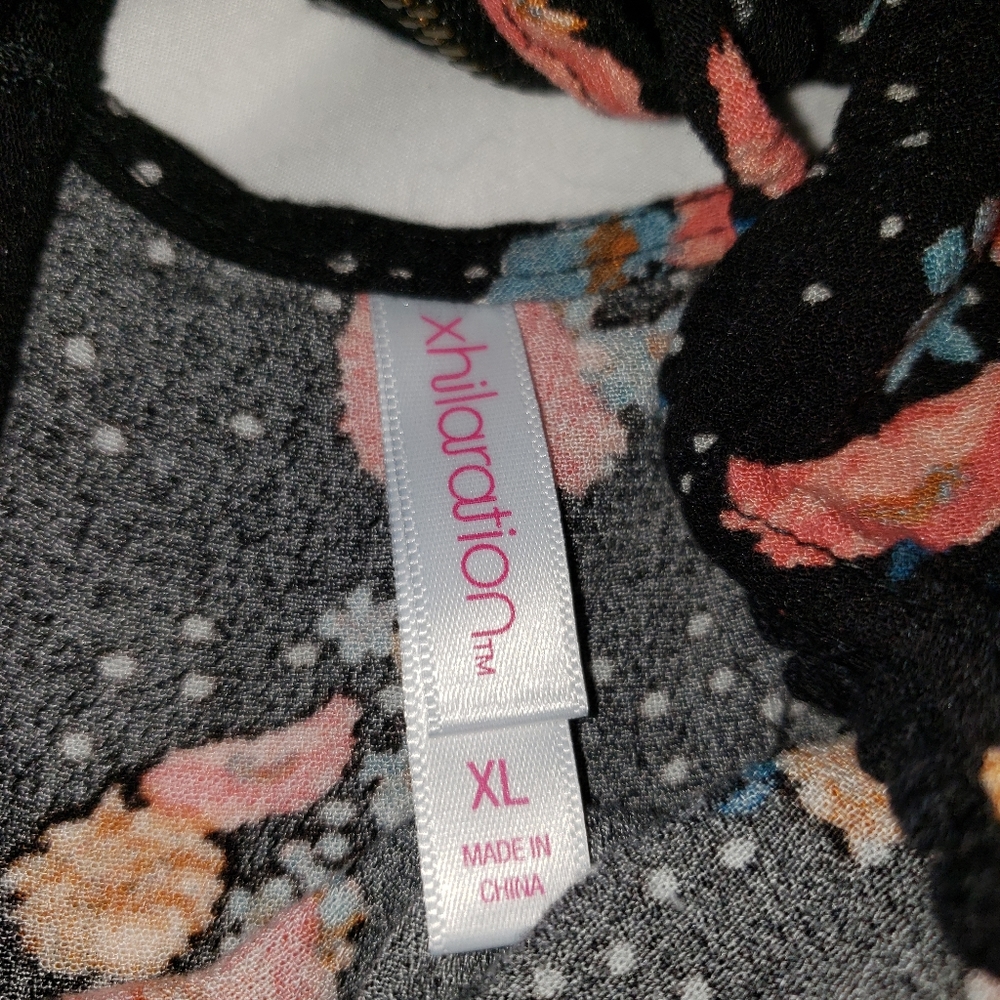 Xhilaration Girls XL Black Floral dress with beautiful back design - Picture 9 of 9